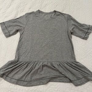 Grey women’s lululemon short sleeve cotton peplum t shirt size 6